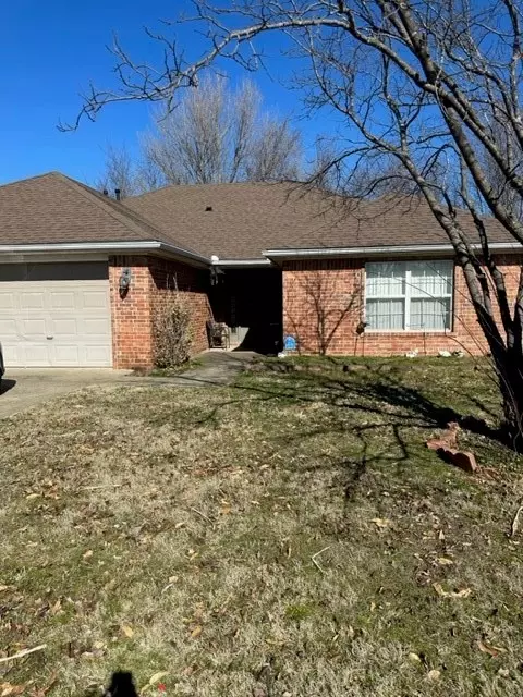 368 Hunter Allen Dr, Springdale, AR 72764