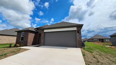 2309 Riggins Ave, Pea Ridge, AR 72751