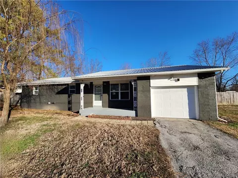360 Johnson, Cave Springs, AR 72718