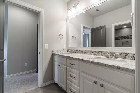 Bath - 4210 Integrity Dr, Springdale, AR 72762 photo 8 of 9