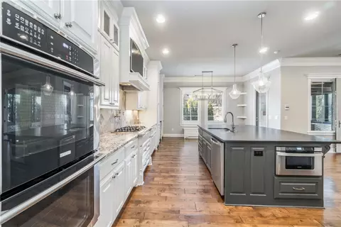 Kitchen - 4210 Integrity Dr, Springdale, AR 72762 photo 3 of 5