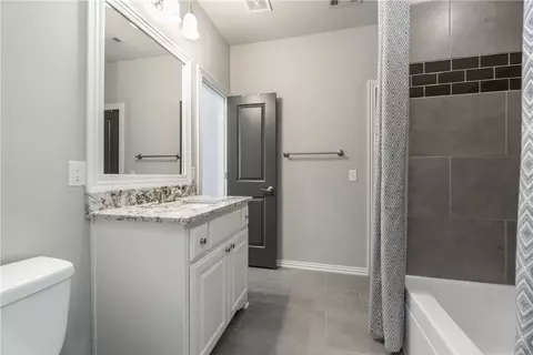 Bath - 4210 Integrity Dr, Springdale, AR 72762 photo 6 of 9