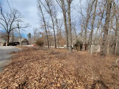 Newport Lane, Bella Vista, AR 72715