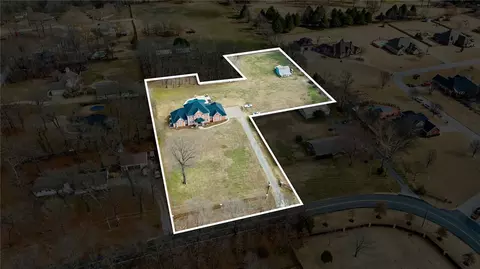 2388 Little Flock Dr, Rogers, AR 72756