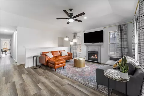 1 Iris Way, Bentonville, AR 72712