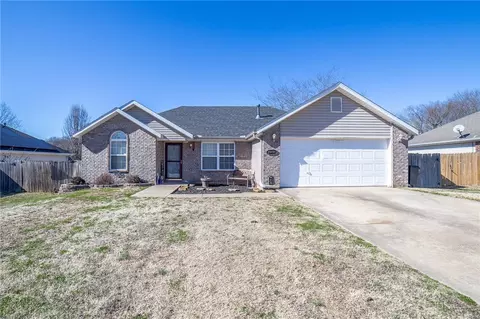 20835 Justin Dr, Springdale, AR 72764