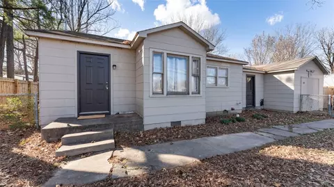 732 Holcomb St, Springdale, AR 72764