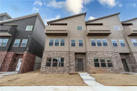2211 W Million Ln, Fayetteville, AR 72704