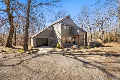 13813 White Oak Cir, Fayetteville, AR 72704