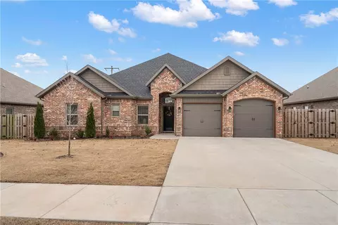 5804 W Red Maple Dr, Rogers, AR 72758