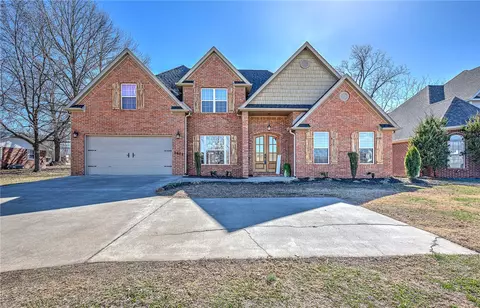 1401 NW 3rd St, Bentonville, AR 72712