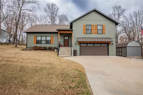 1 Fyfield Cir, Bella Vista, AR 72715