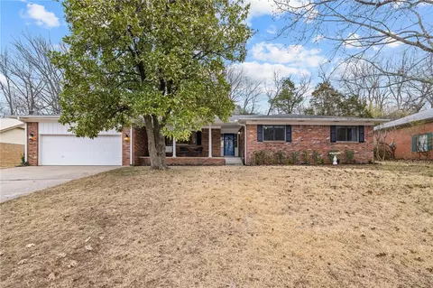 1900 E Overcrest St, Fayetteville, AR 72703