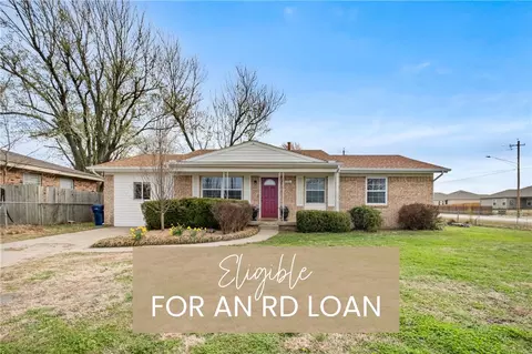 999 Eastgate St, Siloam Springs, AR 72761