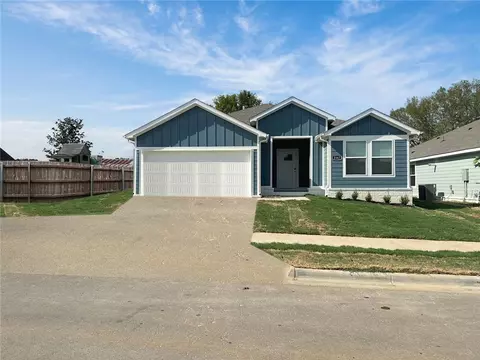 2567 N Snowball Dr, Fayetteville, AR 72704