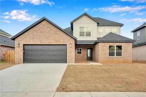 1070 Mammoth St, Centerton, AR 72713