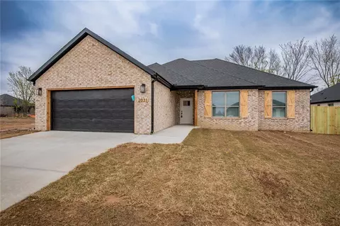 2031 Larry Ln, Bentonville, AR 72713