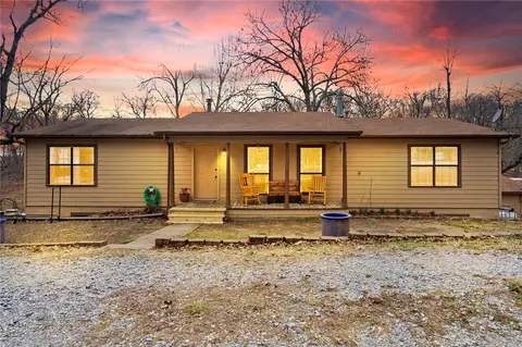 10035 Beaver Ln, Rogers, AR 72758