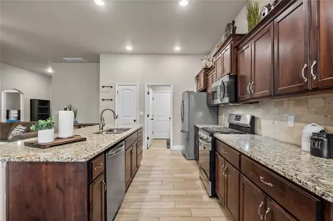 Kitchen - 601 Melrose Pl, Bentonville, AR 72712 photo 2 of 4