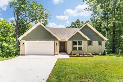 47 Tiree Dr, Bella Vista, AR 72715