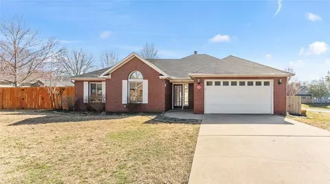 18 Ivy Cir, Bentonville, AR 72712