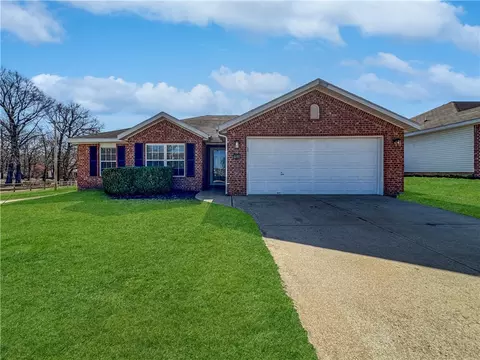 6101 Meadow Well Ave, Bentonville, AR 72712