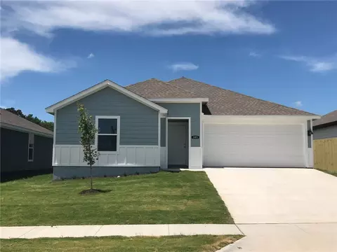 303 NW Belleflower St, Highfill, AR 72734