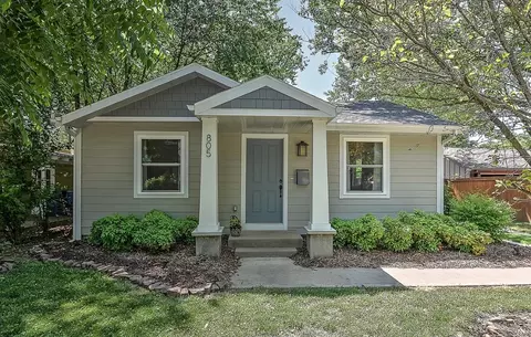 805 NW B St, Bentonville, AR 72712
