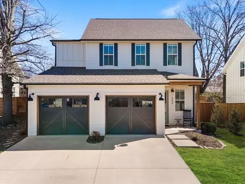 304 NW H St, Bentonville, AR 72712