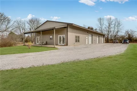 2018 Harris Dr, Fayetteville, AR 72701