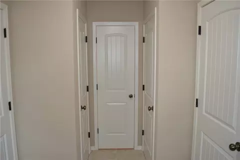 Entry Way - 2609 Roxbury Ln, Fort Smith, AR 72908 photo 3 of 4