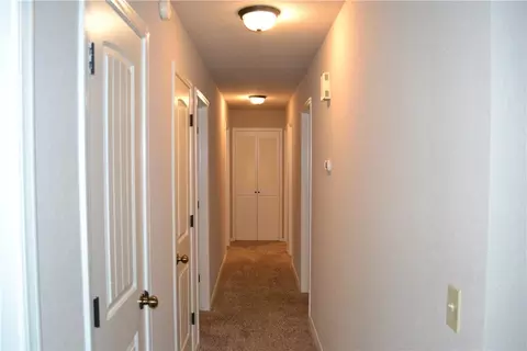 Entry Way - 2609 Roxbury Ln, Fort Smith, AR 72908 photo 4 of 4