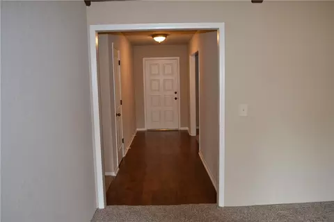 Entry Way - 2609 Roxbury Ln, Fort Smith, AR 72908 photo 2 of 4