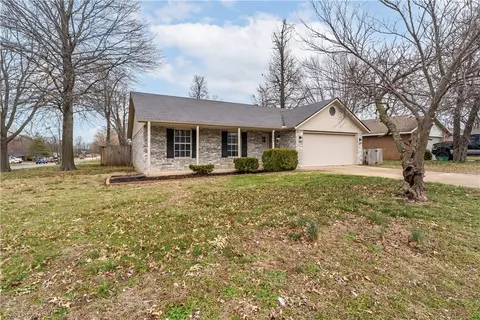 4486 Beaver Ln, Fayetteville, AR 72704