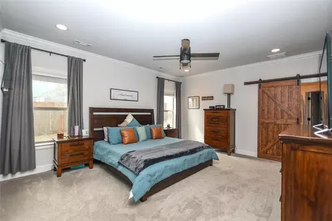 Bedroom - 1005 Red Oak Loop, Elm Springs, AR 72728 photo 1 of 4