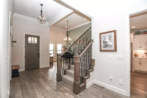 Entry Way - 1005 Red Oak Loop, Elm Springs, AR 72728 photo 1 of 4