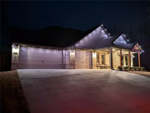Exterior - 1005 Red Oak Loop, Elm Springs, AR 72728 photo 3 of 11