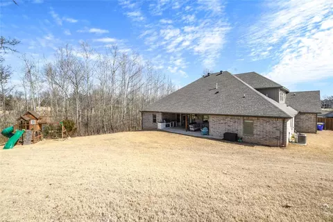 Exterior - 1005 Red Oak Loop, Elm Springs, AR 72728 photo 8 of 11