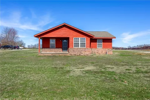 19438 Highway 12, Gentry, AR 72734