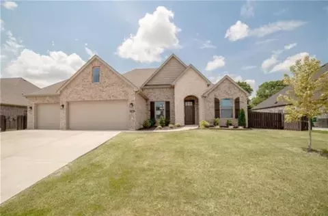 1301 Montieri Dr, Centerton, AR 72719