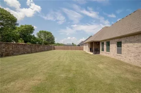 1301 Montieri Dr, Centerton, AR 72719 photo 2