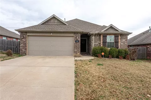 3054 N Autumn Rose Ave, Fayetteville, AR 72704