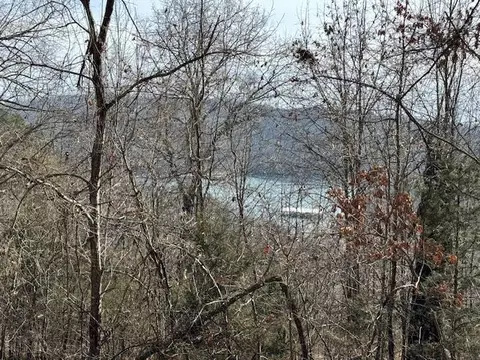 101 Amity Way, Eureka Springs, AR 72632