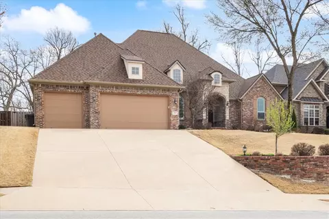 4913 S Inglewood Rd, Rogers, AR 72758