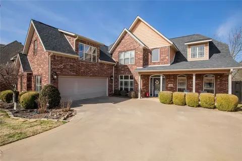 4203 W Pleasant Dr, Rogers, AR 72758