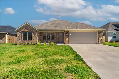 2003 E Hudson Dr, Siloam Springs, AR 72761