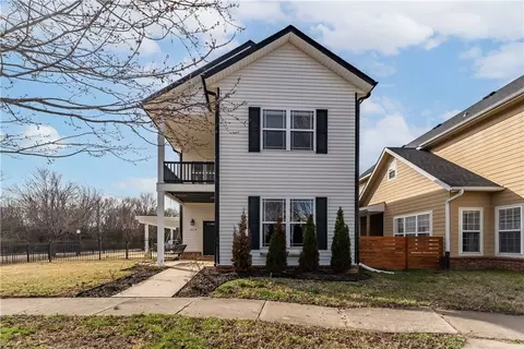 3628 Clabber Creek Blvd, Fayetteville, AR 72704