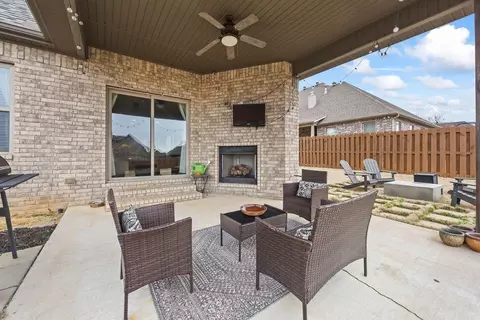 Exterior - 4604 W Buckeye Dr, Rogers, AR 72758 photo 4 of 9
