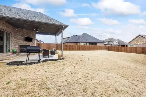 Exterior - 4604 W Buckeye Dr, Rogers, AR 72758 photo 6 of 9