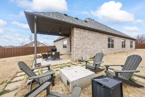 Exterior - 4604 W Buckeye Dr, Rogers, AR 72758 photo 5 of 9